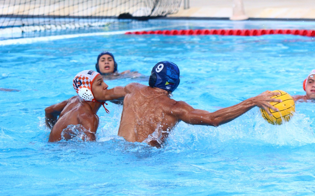 Intensas competencias en la Primera Parada Departamental Abierta Masculina de Polo Acuático